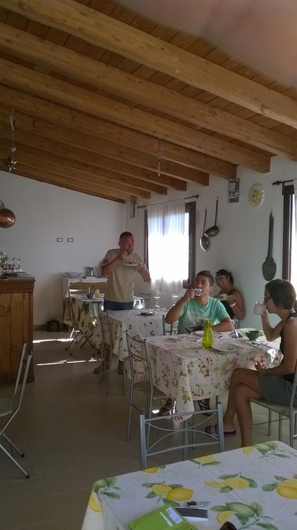 B&B Il Mirto Di Paola Torpè Extérieur photo