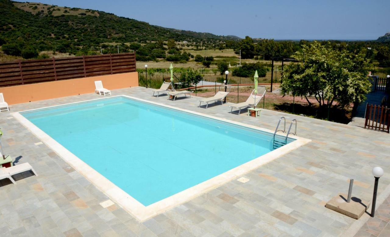 B&B Il Mirto Di Paola Torpè Extérieur photo
