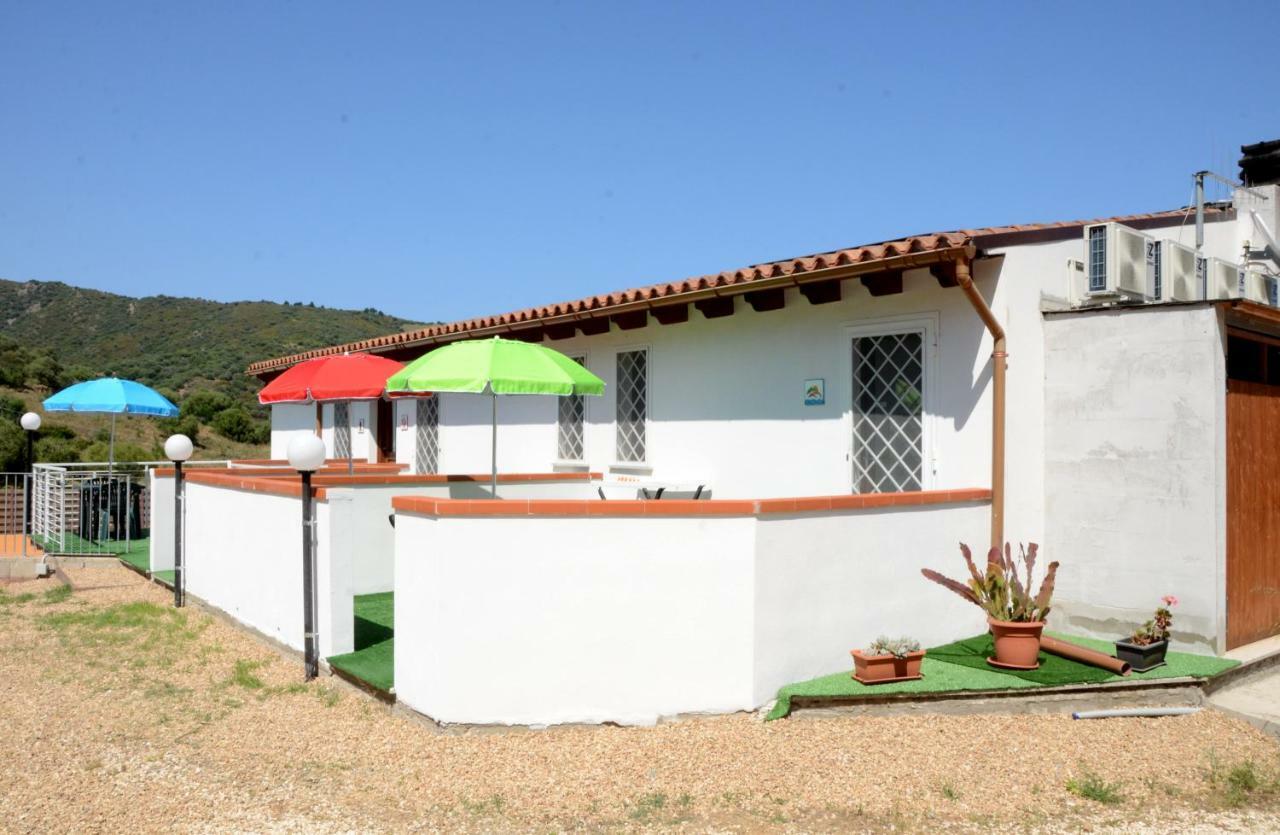 B&B Il Mirto Di Paola Torpè Extérieur photo